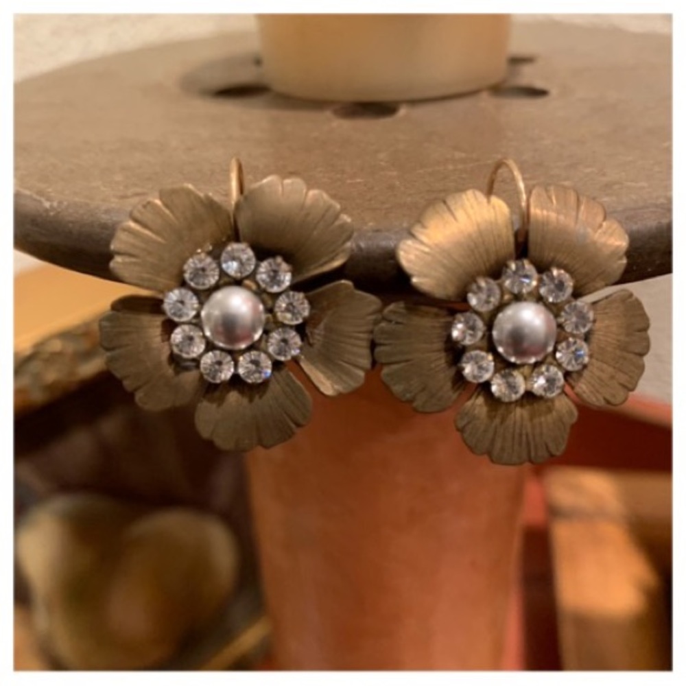 Stunning rhinestone brass flower earrings